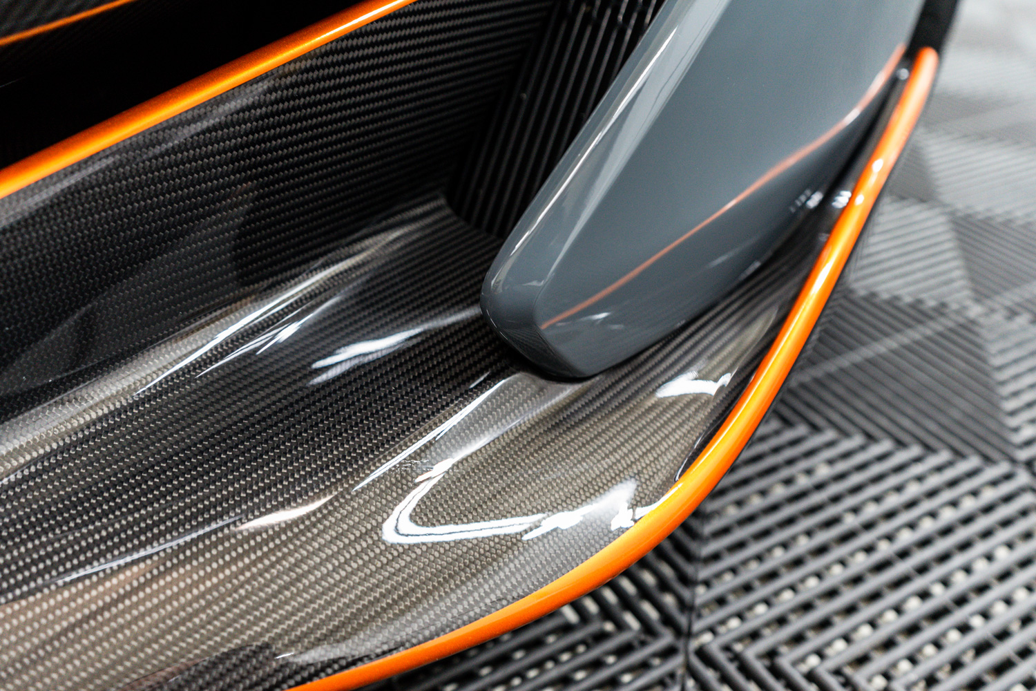McLaren 600LT カーボン　フロントバンパー　プロテクションフィルム(PPF)