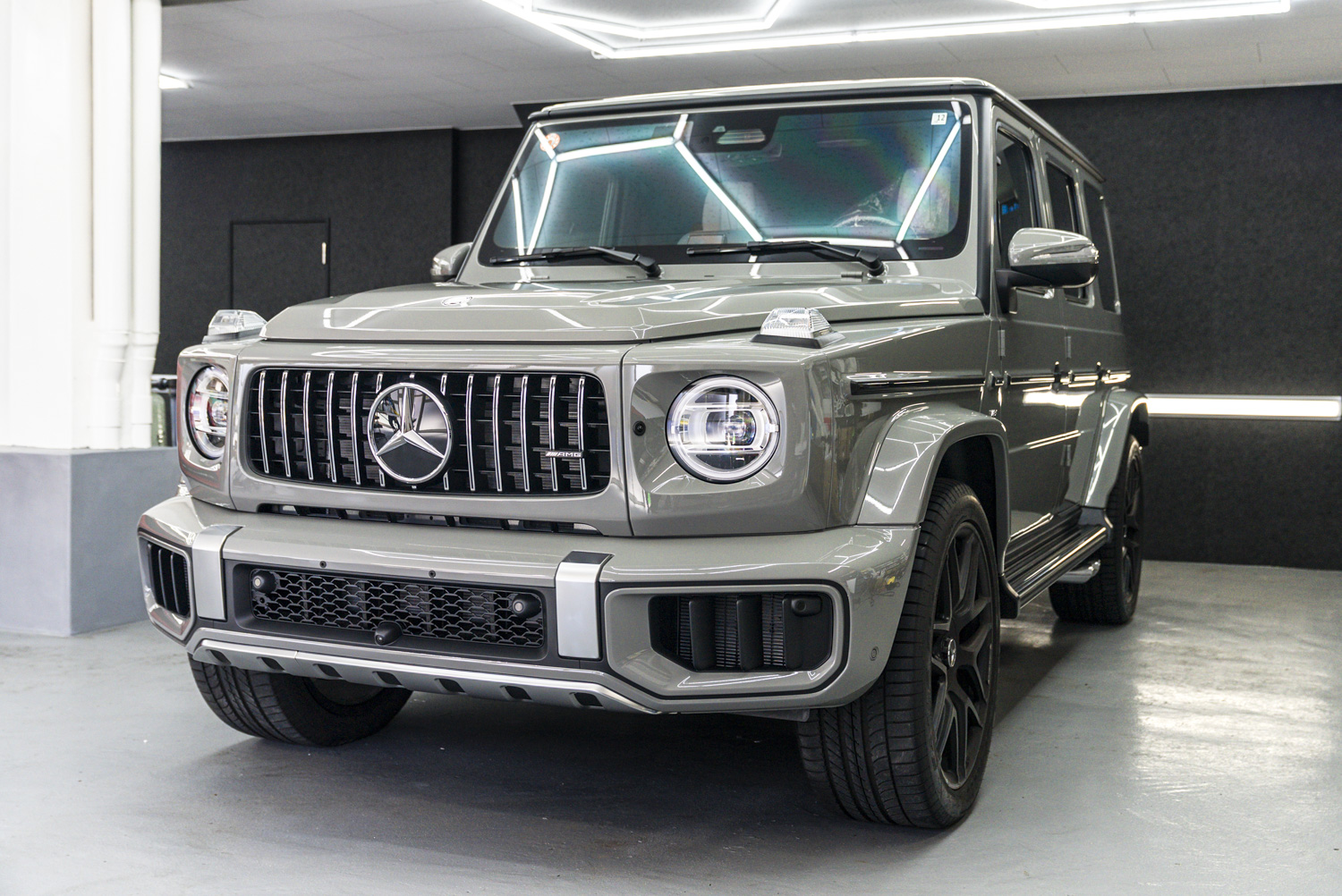 新型Gクラス W465 G63は飛び石に弱い?ガラス・フェンダーを守るPPF