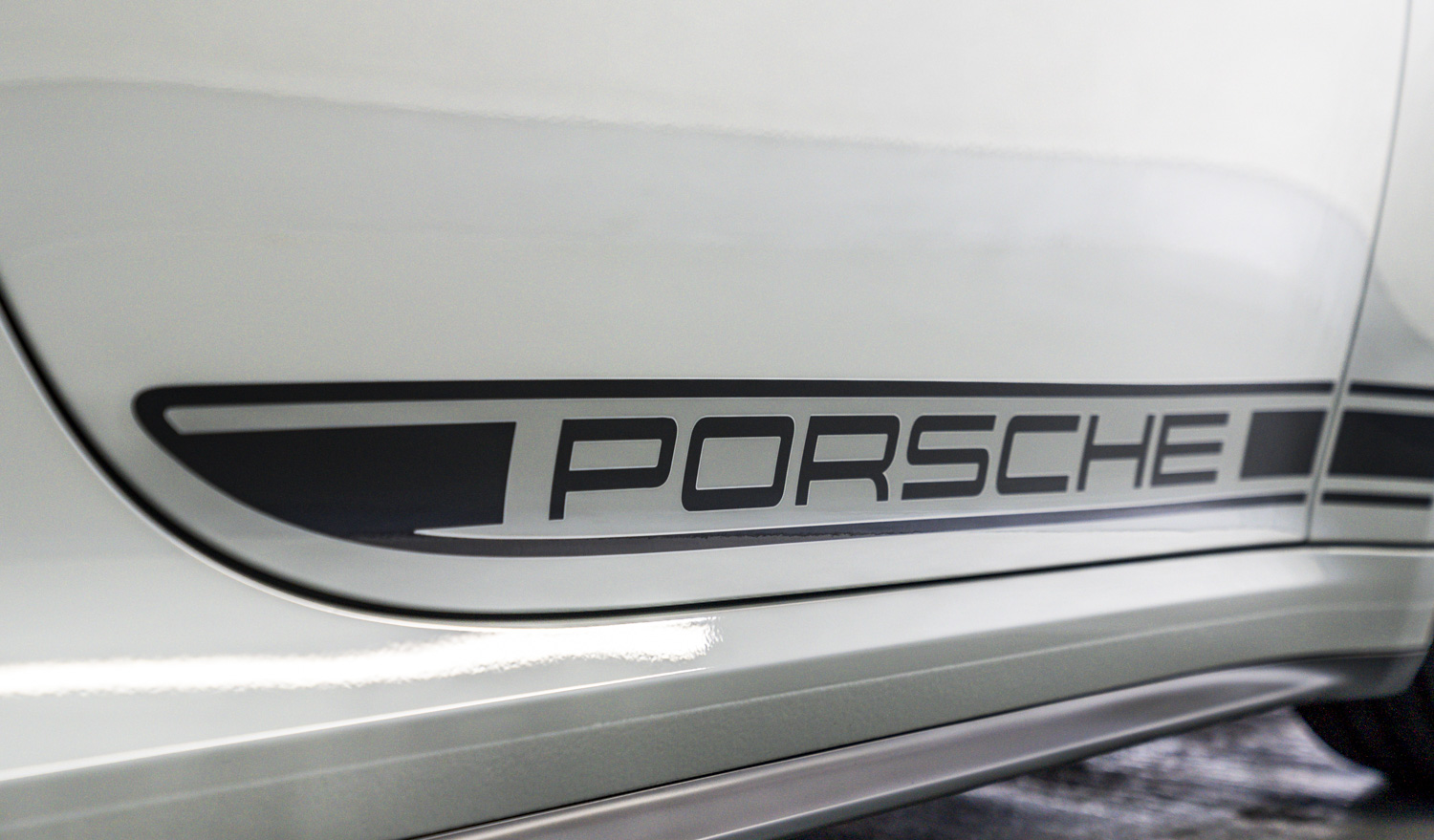 ポルシェ911 Targa 4 GTS ボディ PPF上セラミック施工後の艶